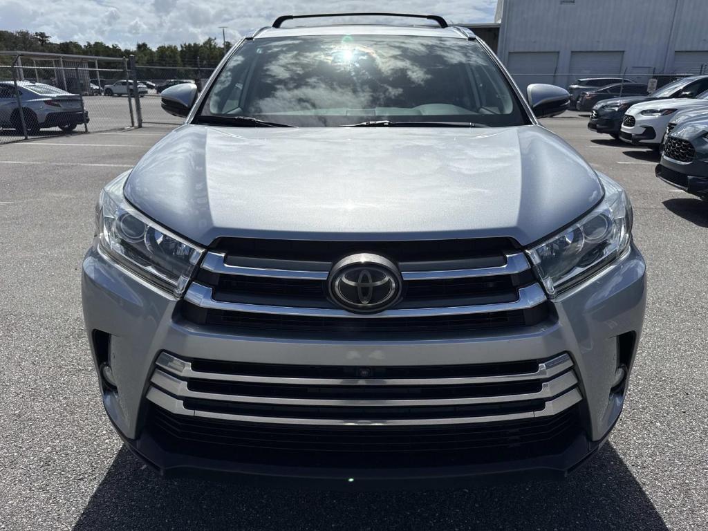 used 2018 Toyota Highlander car, priced at $26,995