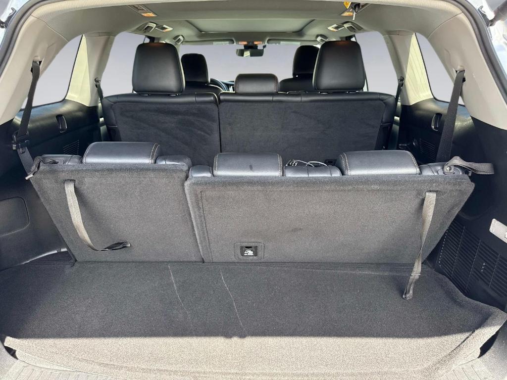 used 2018 Toyota Highlander car, priced at $24,995