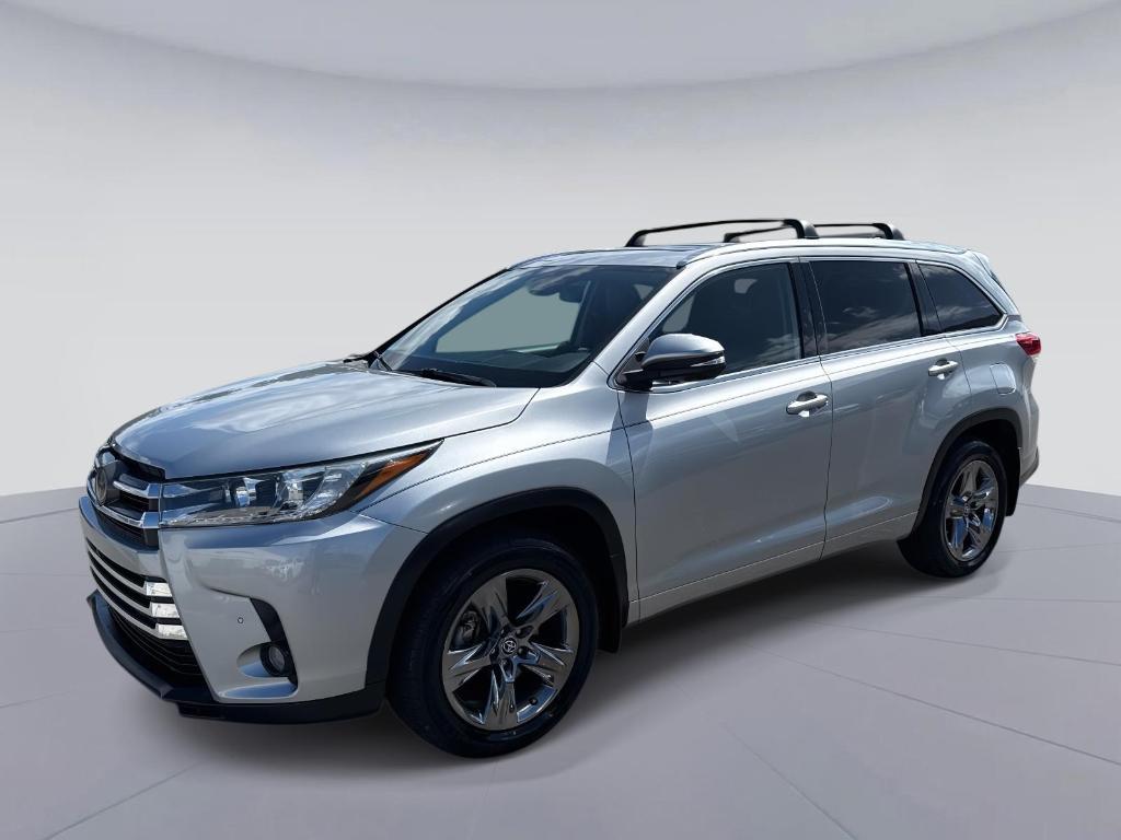 used 2018 Toyota Highlander car, priced at $24,995