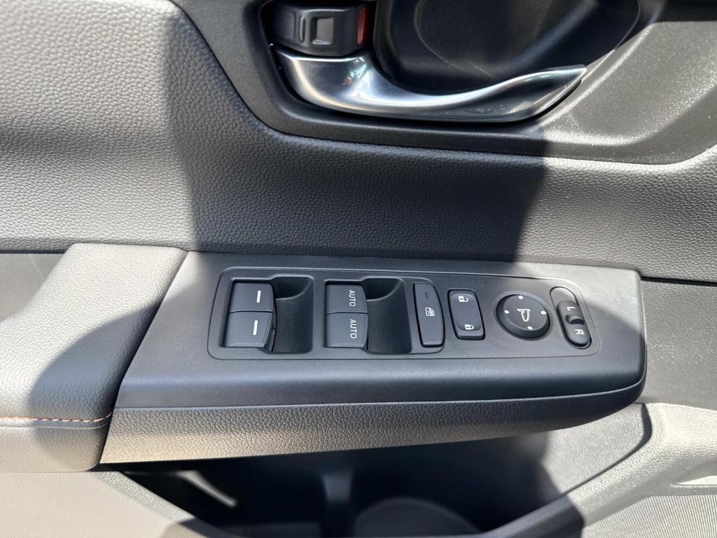new 2025 Honda CR-V Hybrid car, priced at $36,045