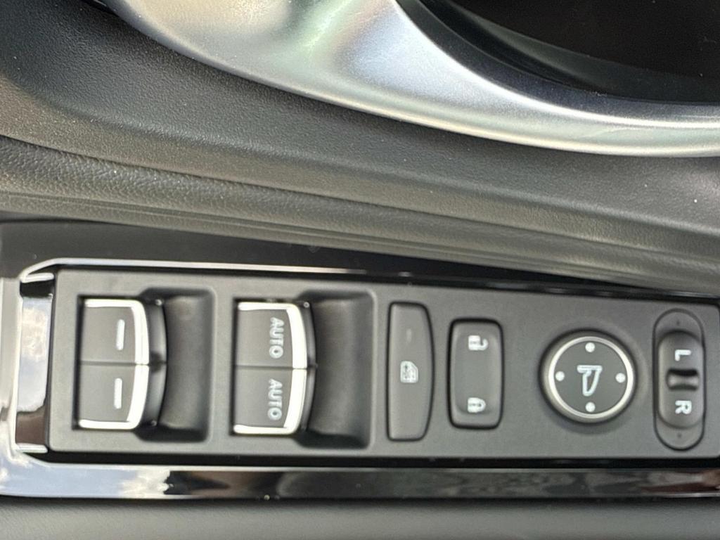 new 2025 Honda Accord Hybrid car, priced at $40,450