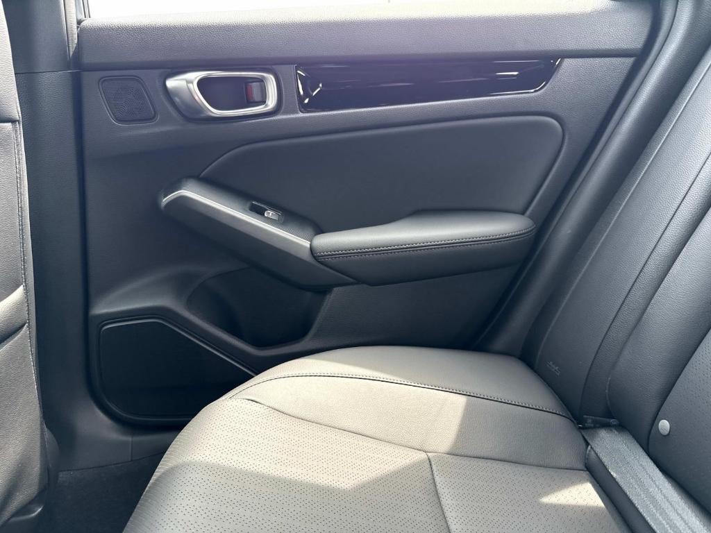 new 2025 Honda Civic Hybrid car, priced at $33,100