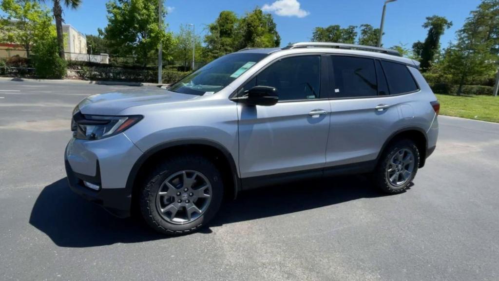 new 2024 Honda Passport car, priced at $45,895