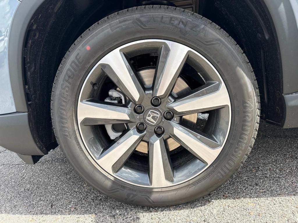 new 2025 Honda Pilot car, priced at $54,985