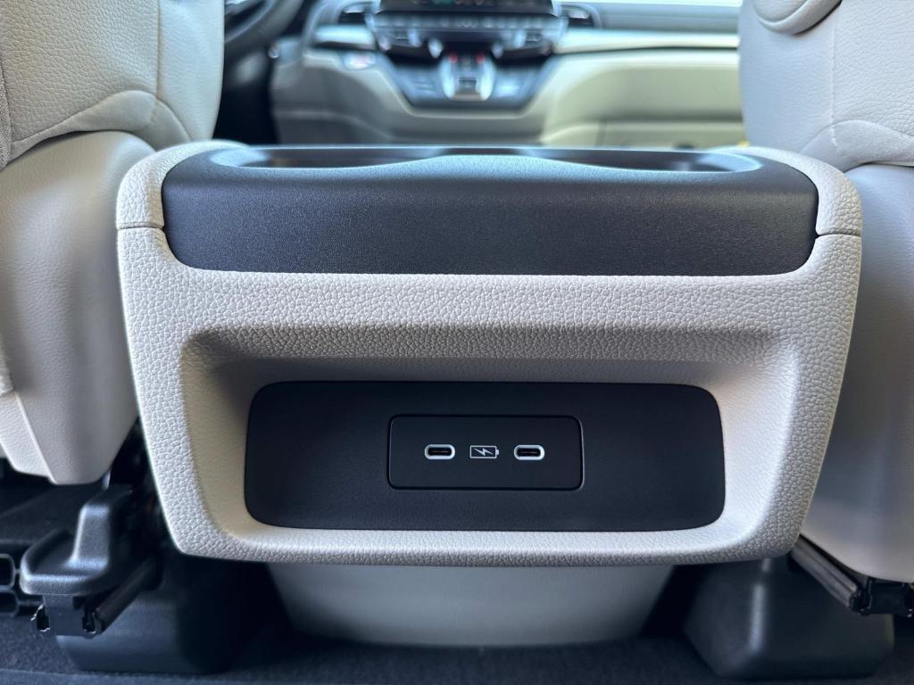 new 2026 Honda Odyssey car, priced at $44,745