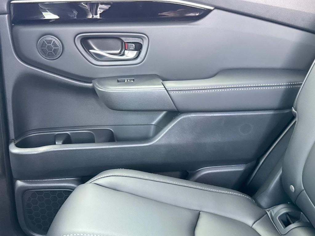 new 2025 Honda Pilot car, priced at $51,050