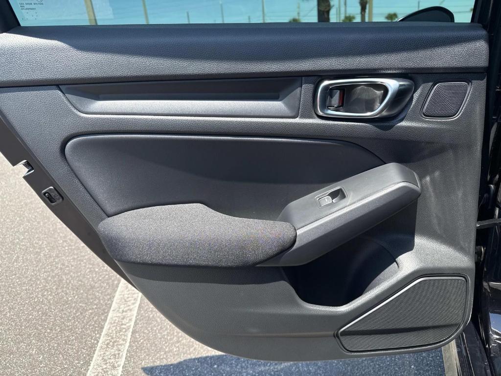 new 2025 Honda Civic Hybrid car, priced at $30,100
