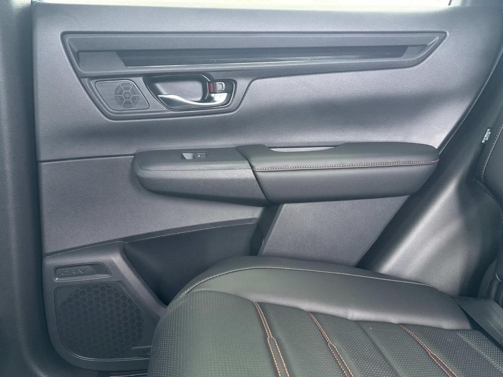 new 2025 Honda CR-V Hybrid car, priced at $40,545
