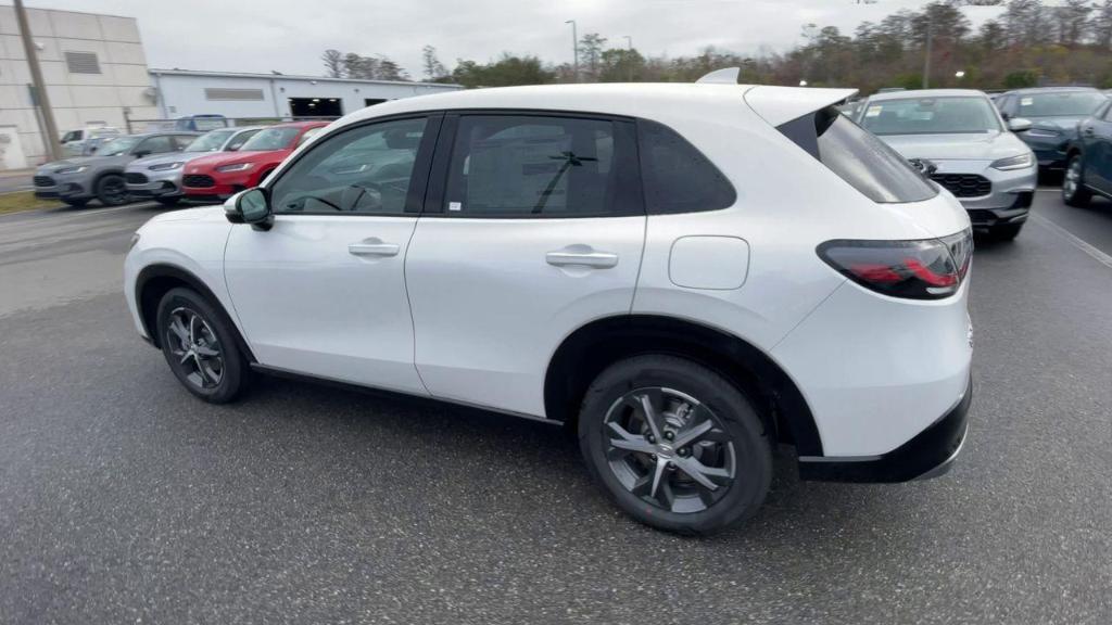 new 2025 Honda HR-V car, priced at $31,305