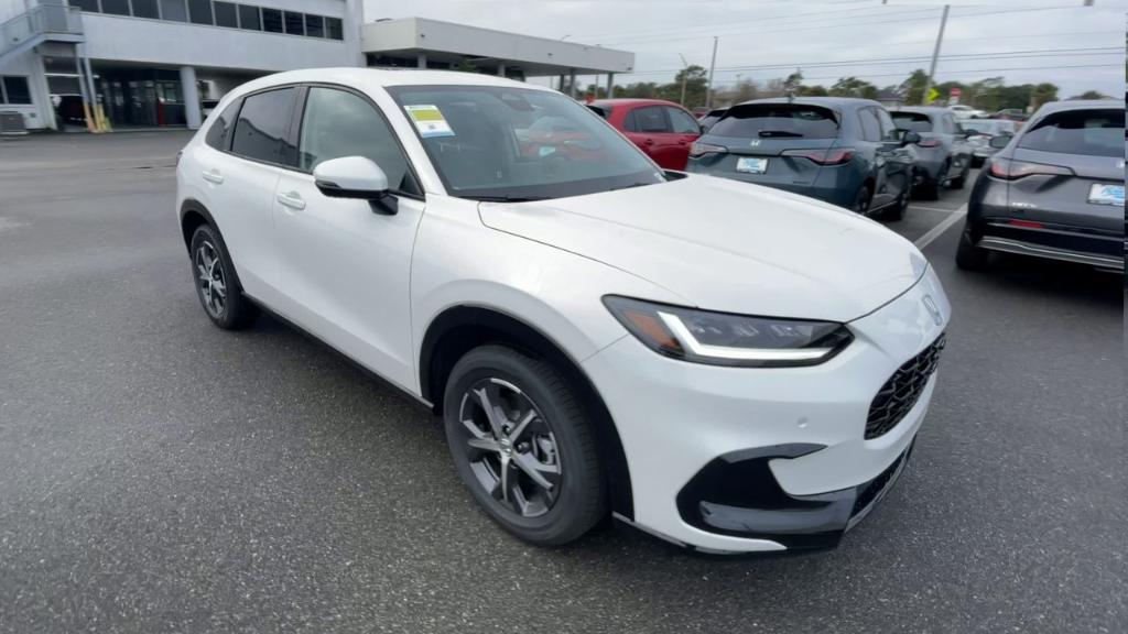 new 2025 Honda HR-V car, priced at $31,305