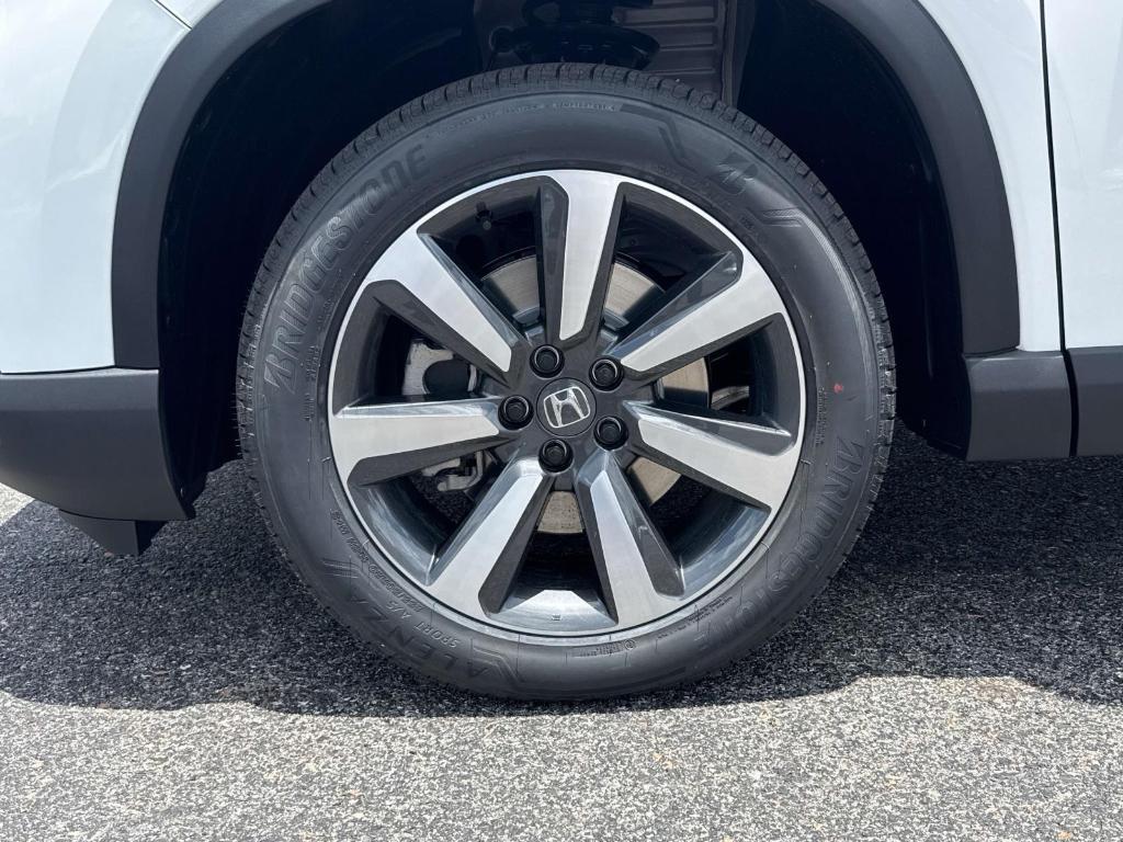 new 2025 Honda Pilot car, priced at $51,505