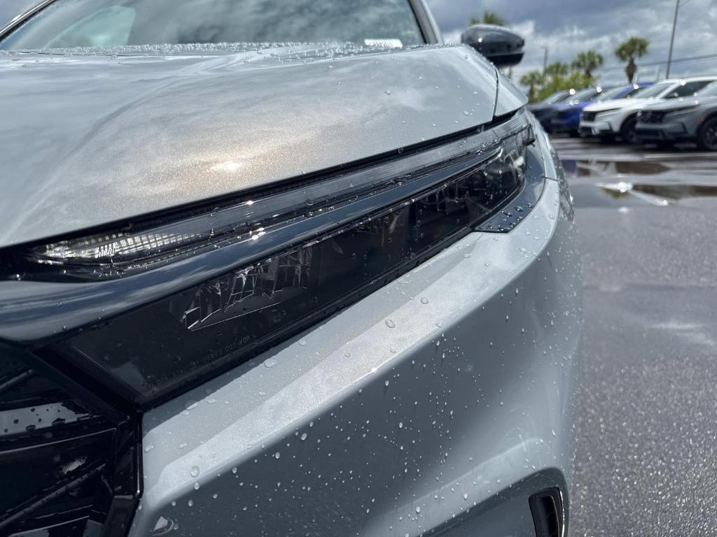 new 2025 Honda CR-V Hybrid car, priced at $38,000