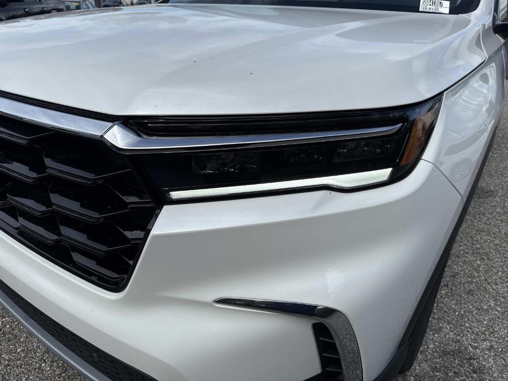 new 2025 Honda Pilot car, priced at $49,450