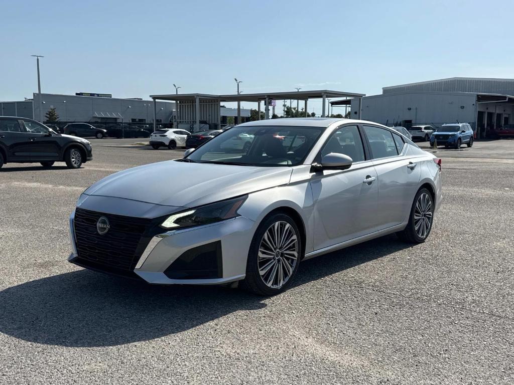 used 2023 Nissan Altima car, priced at $23,494
