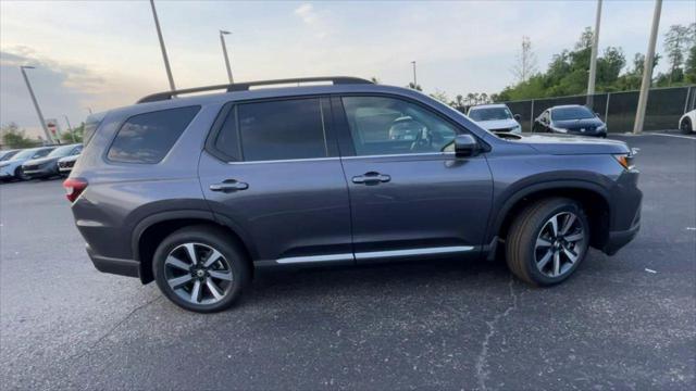 new 2025 Honda Pilot car, priced at $50,695