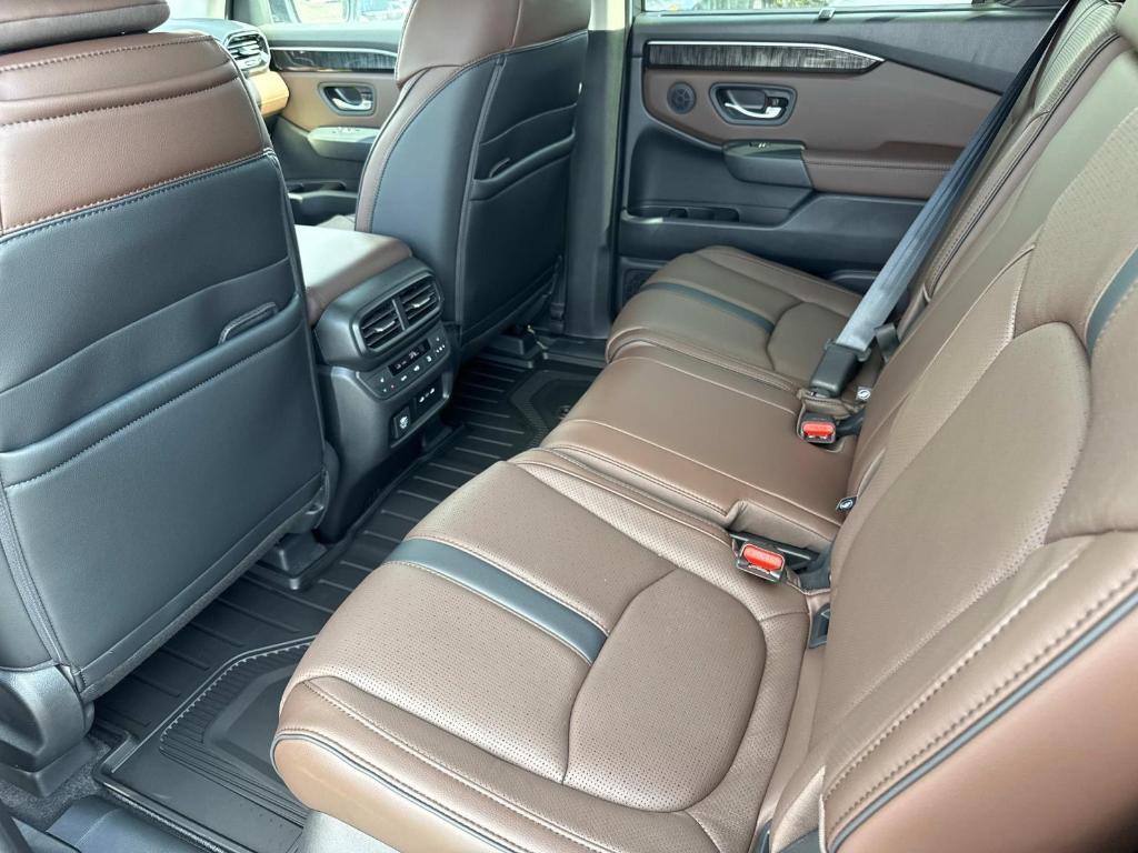 new 2025 Honda Pilot car, priced at $54,530