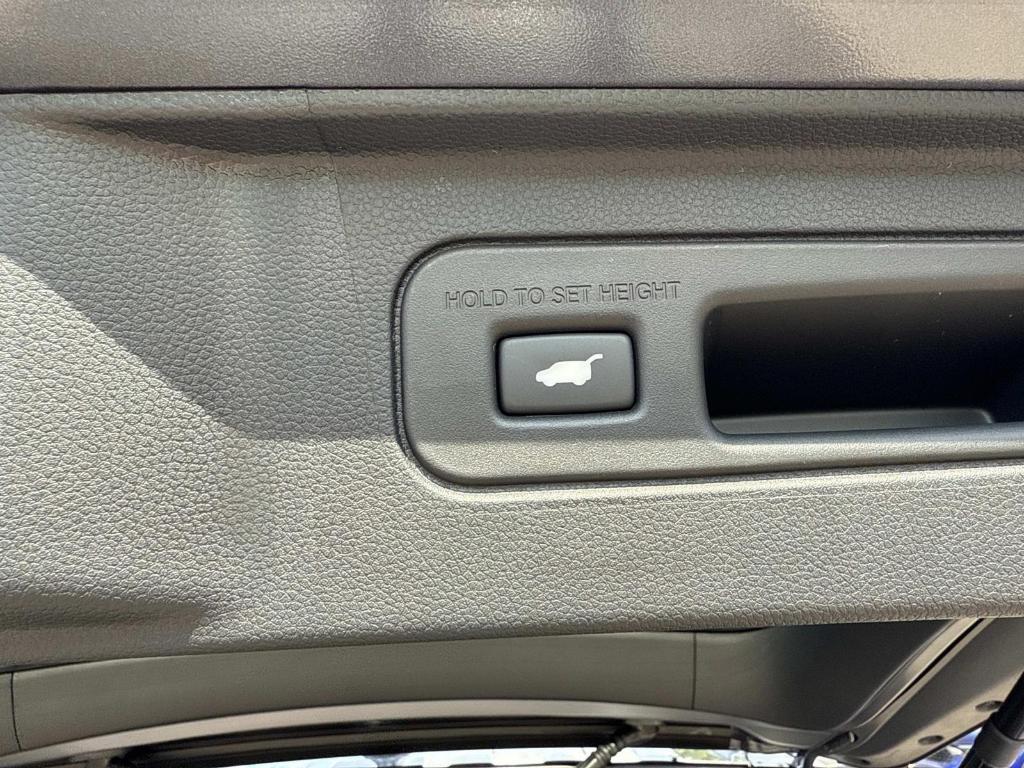new 2025 Honda Pilot car, priced at $54,530