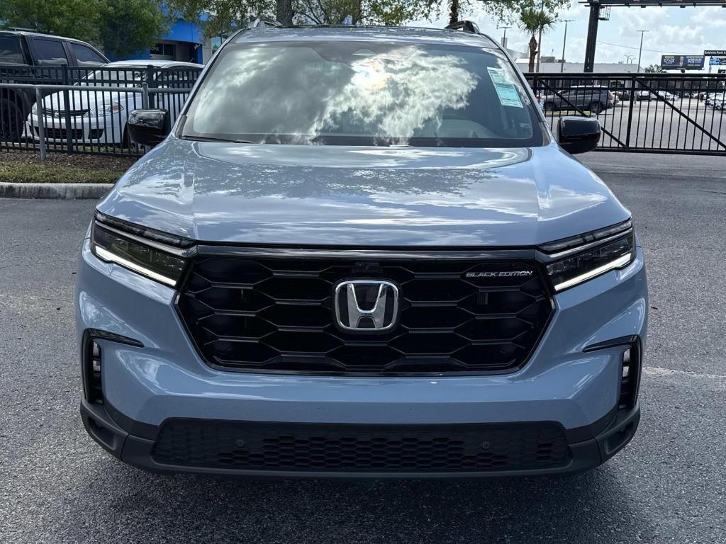 new 2025 Honda Pilot car, priced at $56,485