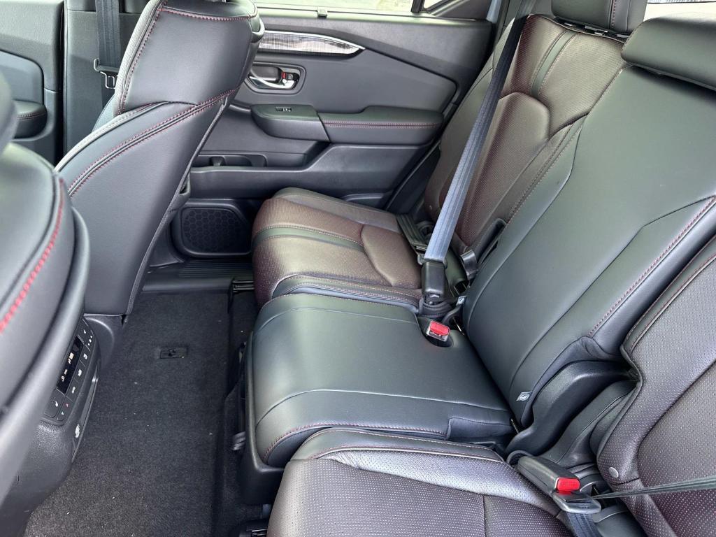 new 2025 Honda Pilot car, priced at $56,485