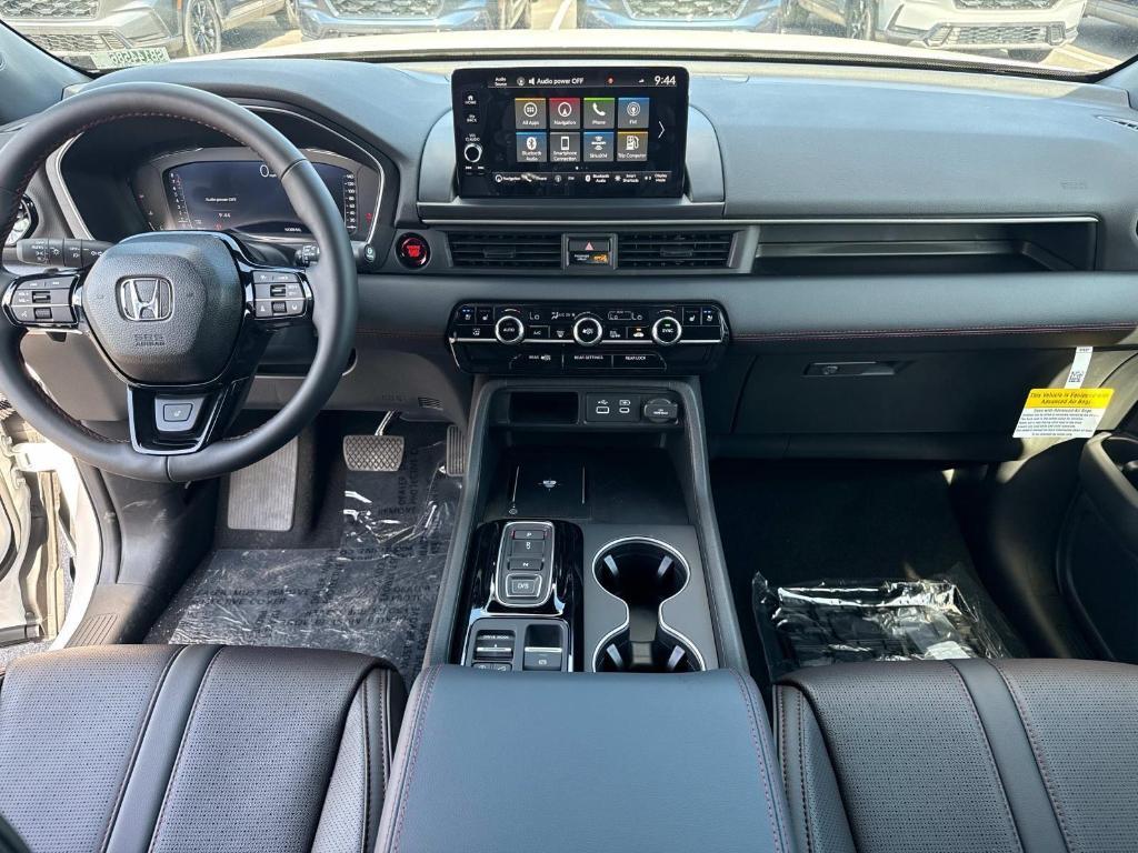 new 2025 Honda Pilot car, priced at $56,485