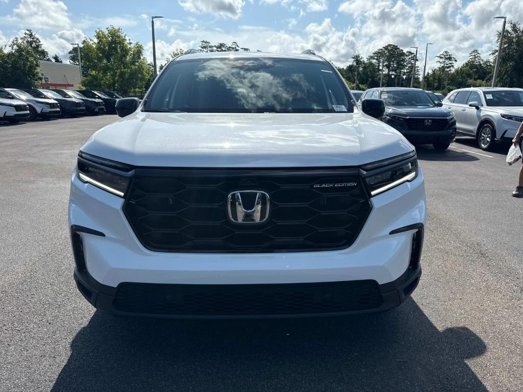 new 2025 Honda Pilot car, priced at $56,485