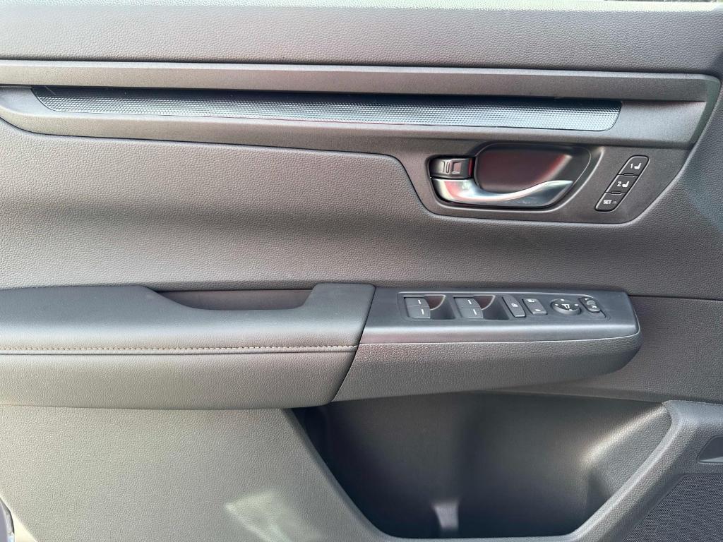 new 2026 Honda CR-V Hybrid car, priced at $40,175