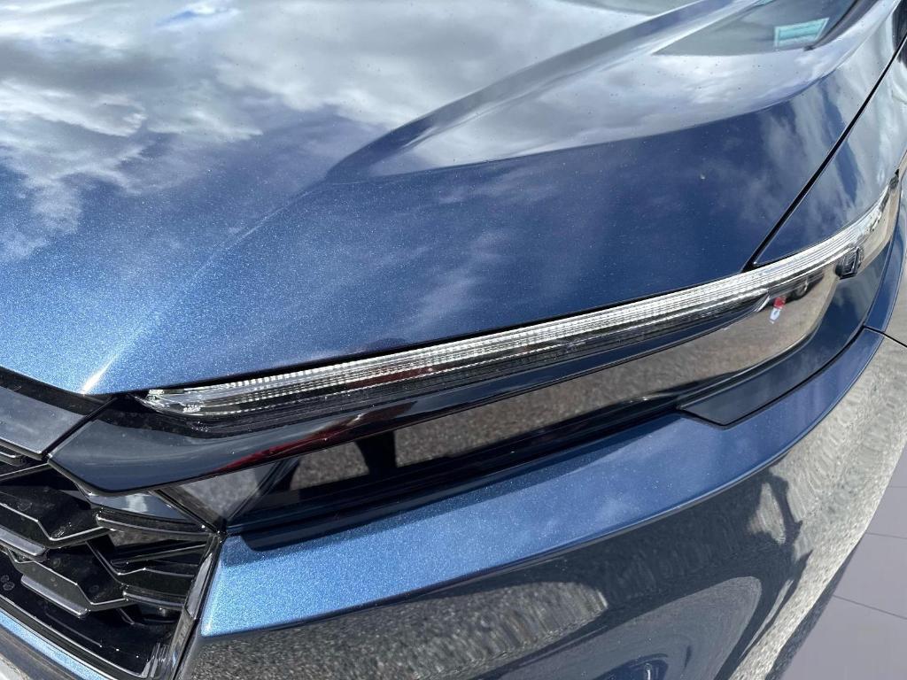 new 2026 Honda CR-V Hybrid car, priced at $40,175