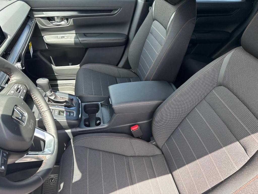 new 2026 Honda CR-V Hybrid car, priced at $38,980