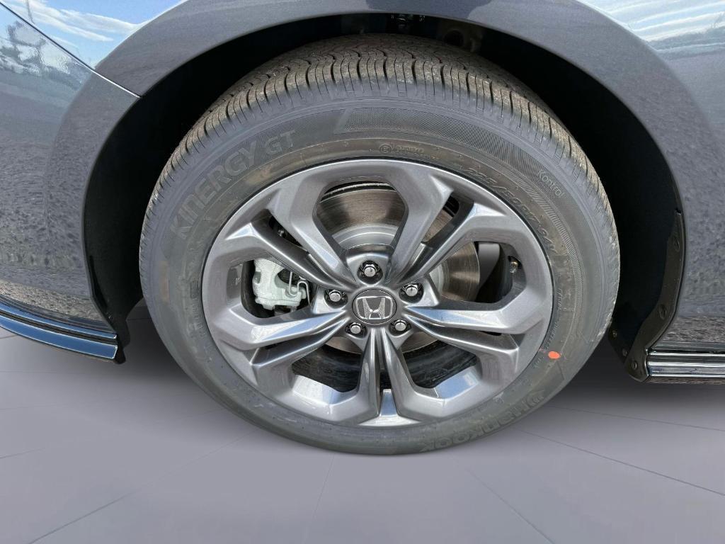 new 2025 Honda Accord Hybrid car, priced at $36,135