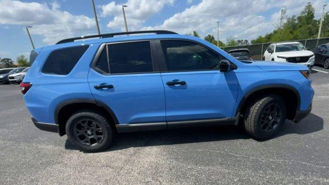 new 2025 Honda Pilot car, priced at $51,250