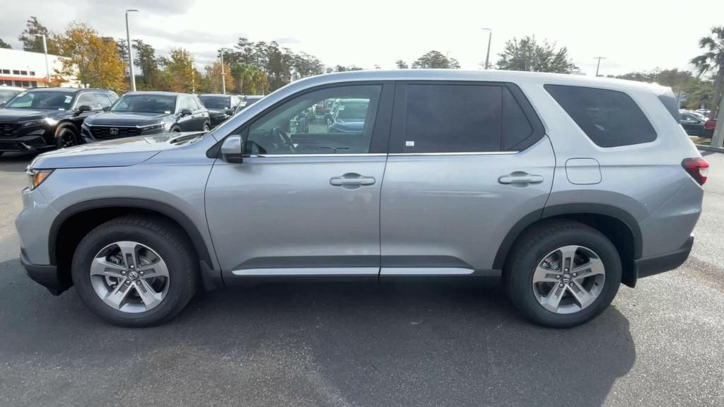 new 2025 Honda Pilot car, priced at $46,375