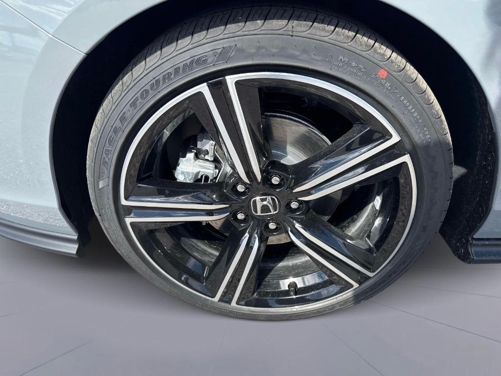 new 2025 Honda Accord Hybrid car, priced at $35,305