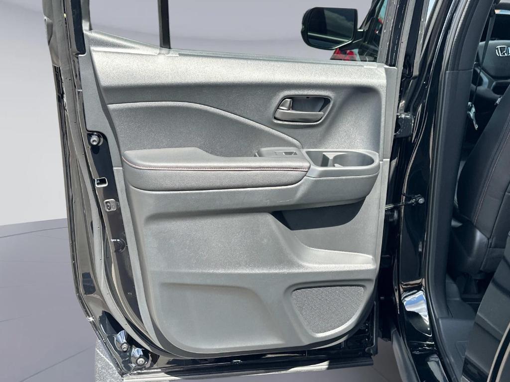 new 2025 Honda Ridgeline car, priced at $43,830