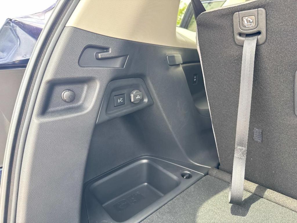 new 2025 Honda Pilot car, priced at $48,950