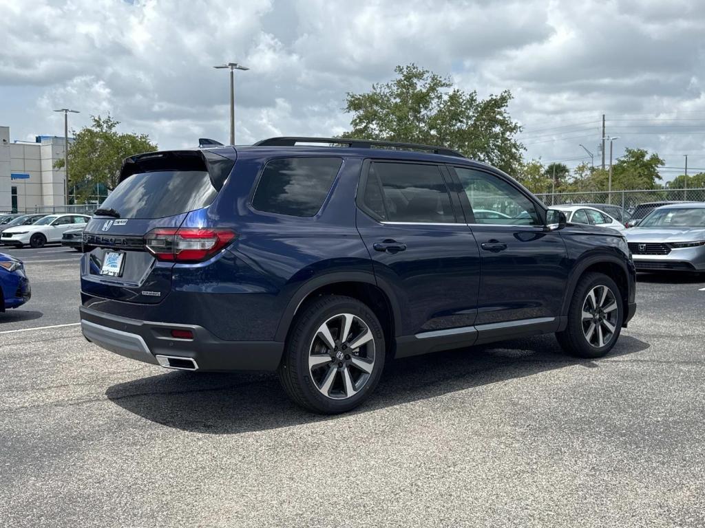 new 2025 Honda Pilot car, priced at $48,950