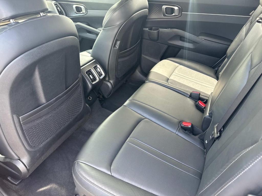 used 2024 Kia Sorento car, priced at $25,995