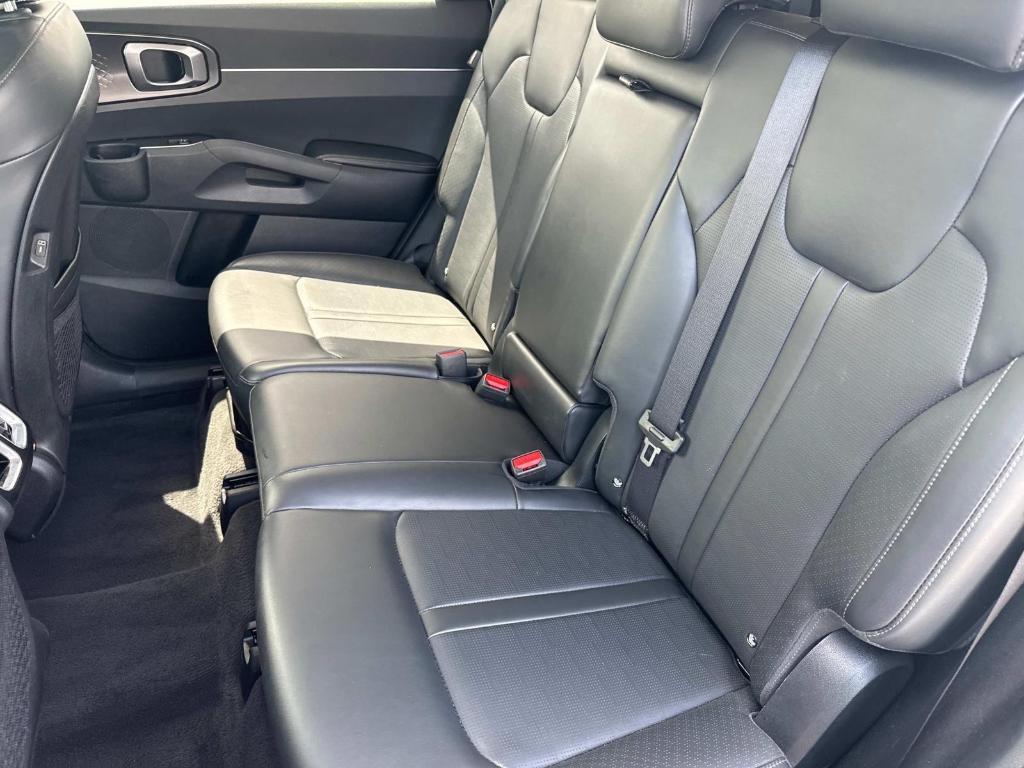 used 2024 Kia Sorento car, priced at $25,995
