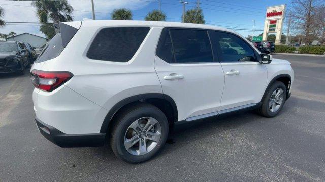 new 2025 Honda Pilot car, priced at $48,235