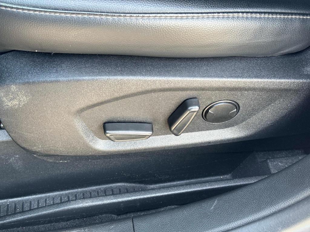 used 2024 Ford Edge car, priced at $19,995