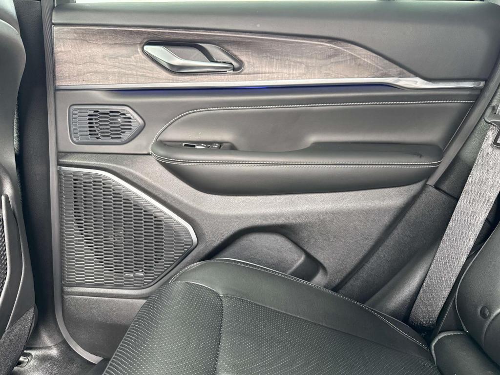 used 2023 Jeep Grand Cherokee car, priced at $40,995
