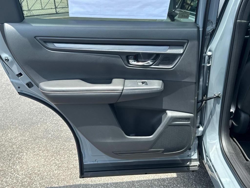 new 2025 Honda CR-V Hybrid car, priced at $39,500