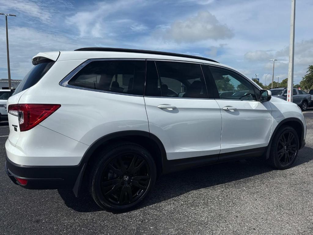 used 2022 Honda Pilot car, priced at $28,994