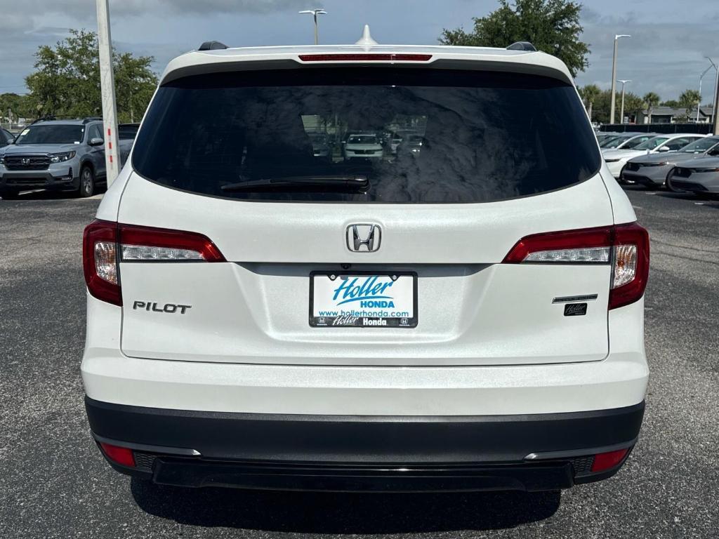 used 2022 Honda Pilot car, priced at $28,994