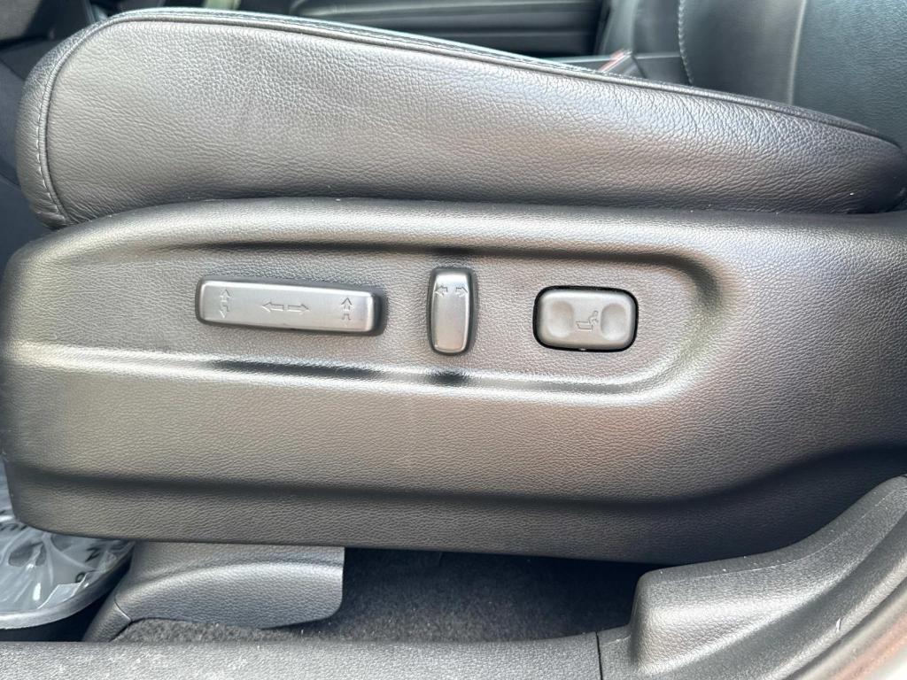 used 2022 Honda Pilot car, priced at $28,994