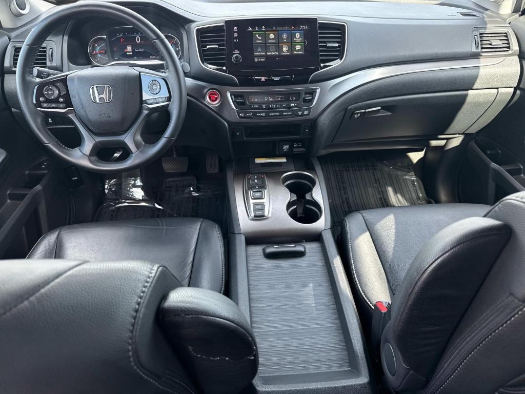 used 2022 Honda Pilot car, priced at $28,994