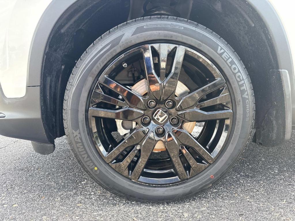 used 2022 Honda Pilot car, priced at $28,994