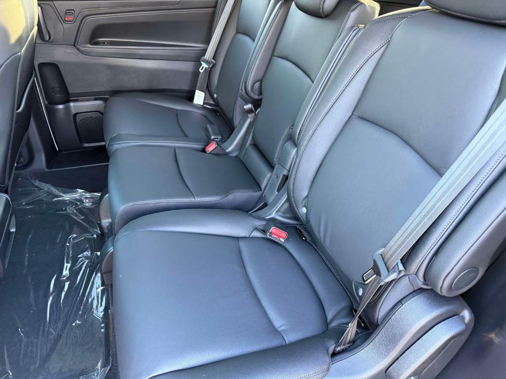 new 2026 Honda Odyssey car, priced at $46,140