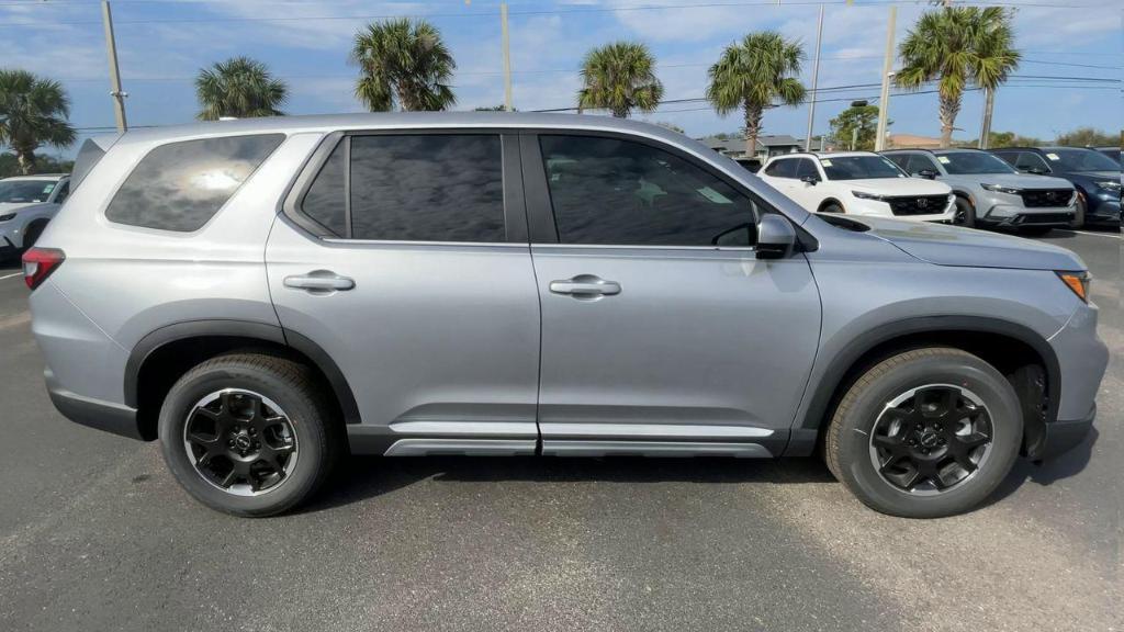 new 2025 Honda Pilot car, priced at $49,195