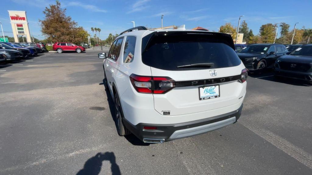 new 2025 Honda Pilot car, priced at $51,450