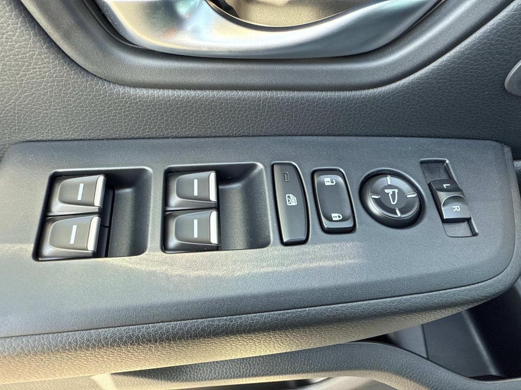 new 2025 Honda Pilot car, priced at $48,530